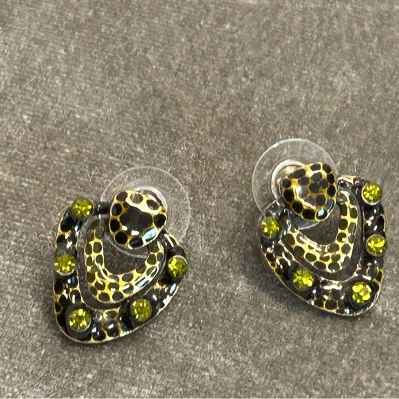 Green black gold tone small earrings - Picture 1 of 6
